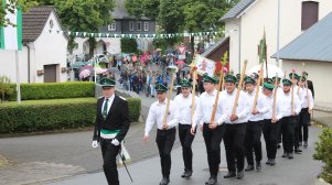 Schuetzenhochamt Fruehshoppen am Sonntag